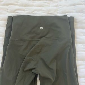 Lululemon olive Wunder Under HighRise 25” leggings